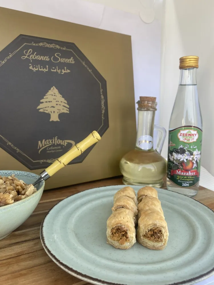 MEIA LUA DE NOZES COCKTAIL 200G  Imagem