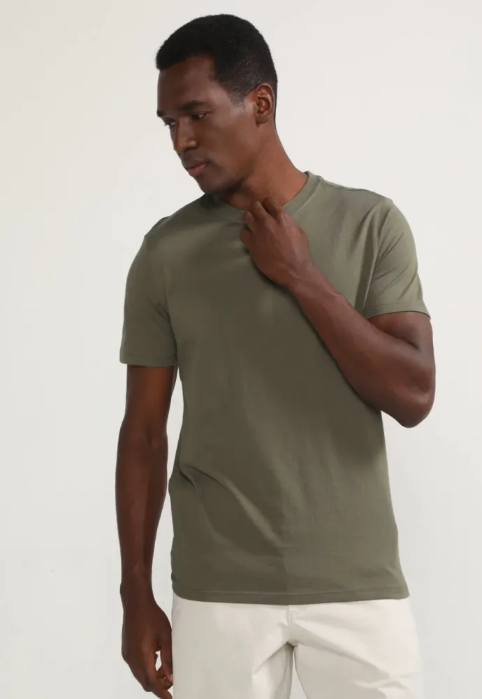 Camiseta GAP Everyday Soft  Lisa Manga Curta Masculina