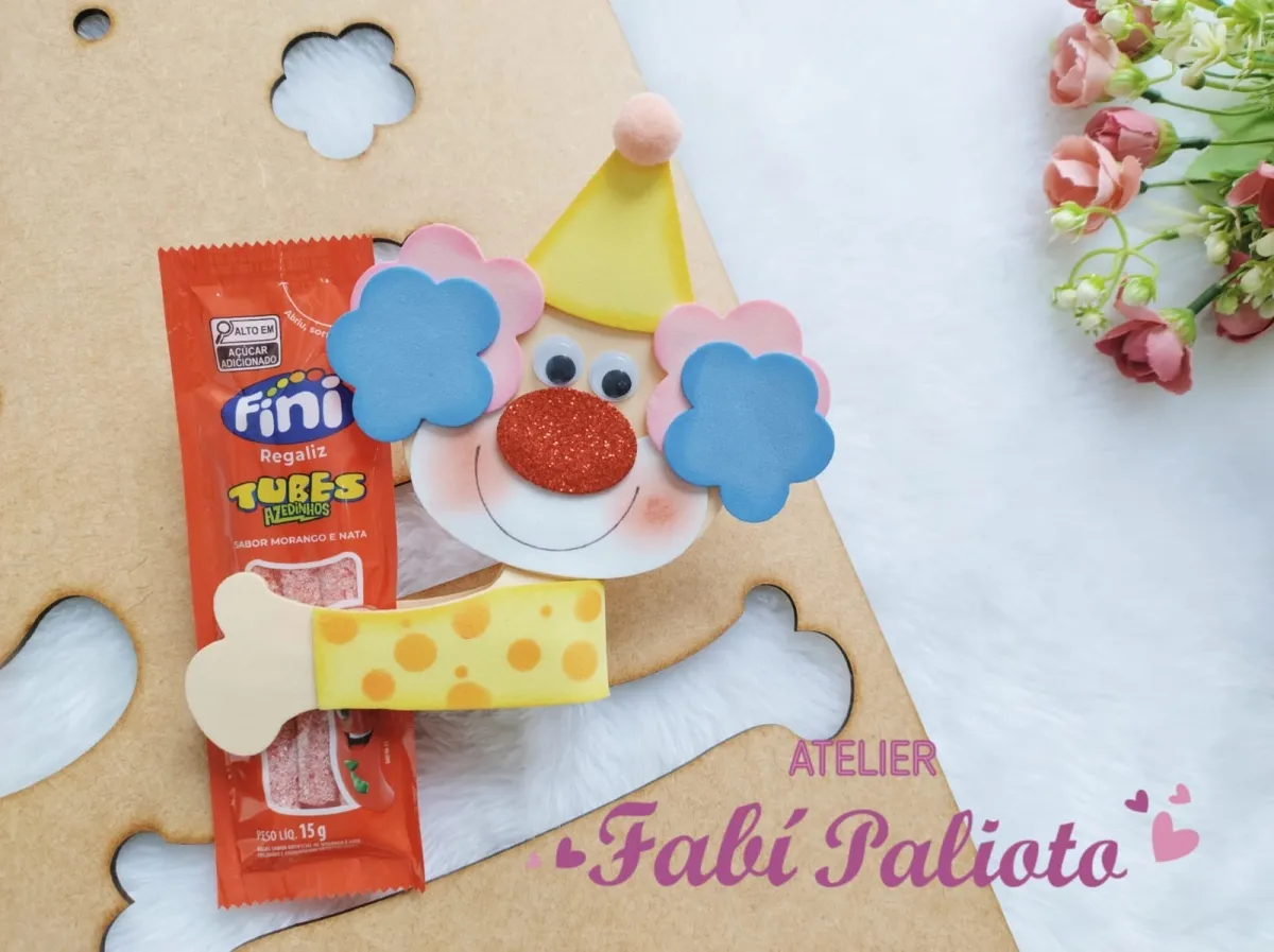 G1.741 Gabarito de Moldes  em MDF Palhaço Agarradinho - Coleção Alegria de Criança