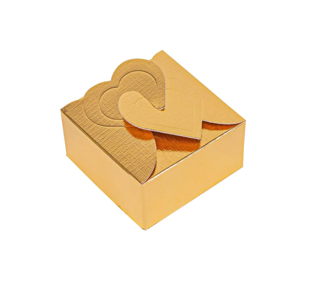 Caixa Coração para 4 doces Ouro - Pct c/ 10 unidades - 6,5 cm x 6,5 cm x 3,5 cm