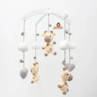 Móbile Girafas + nuvens + corações - Com folhinhas - Foto 3