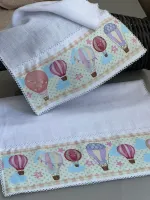 DUPLINHA BOCA+OMBRO C/BARRADO/Picueta branca-baloesfundo verde