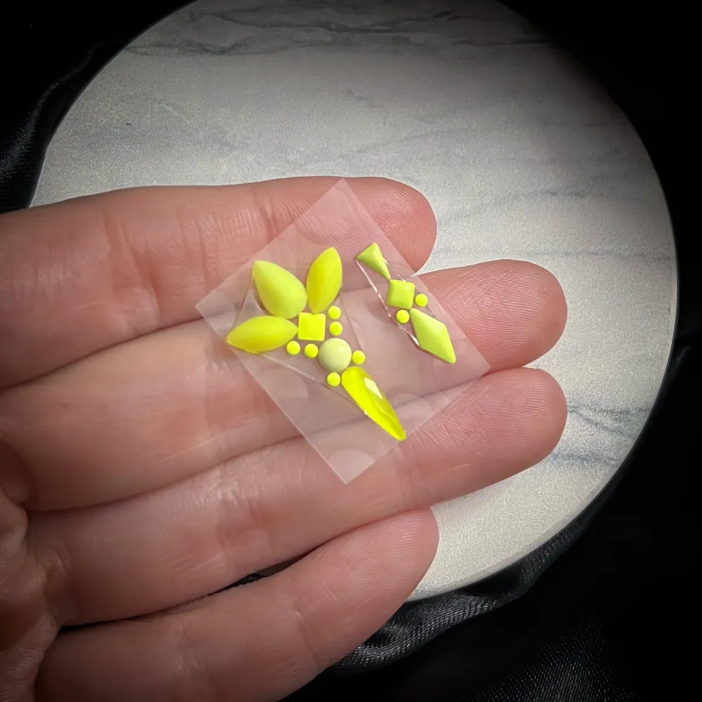 N.19 - AMARELO NEON Imagem