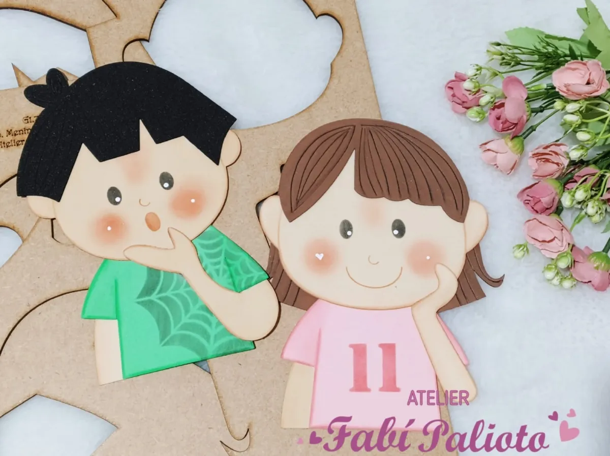 G1.762 Gabarito de Moldes  em MDF  Meninos Surpresos