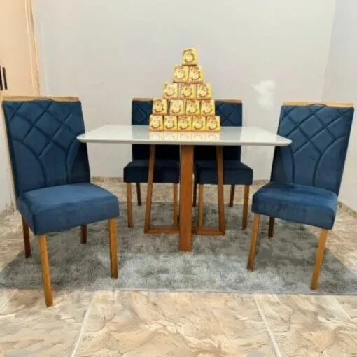Mesa Pedro 120 Mel/Off White com 4 Cadeiras Stella Veludo Azul – ART ASSENTOS + CLEFATOS DECOR Imagem