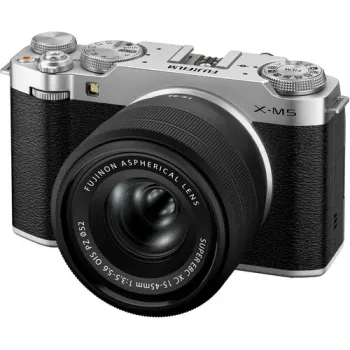 CÂMERA FUJIFILM X-M5 ( XM5 ) + LENTE FUJINON XC 15-45mm f/3.5-5.6 OIS PZ