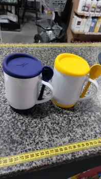 CANECA CERAMICA 325ML BRANCA C/COLHER ALÇA SFT BASE TAMPA SILICONE COLORIDA - Foto 2