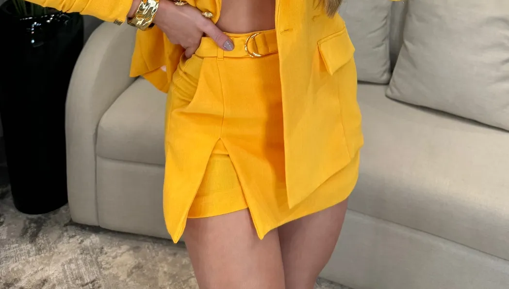 SHORT SAIA  AMARELO Imagem