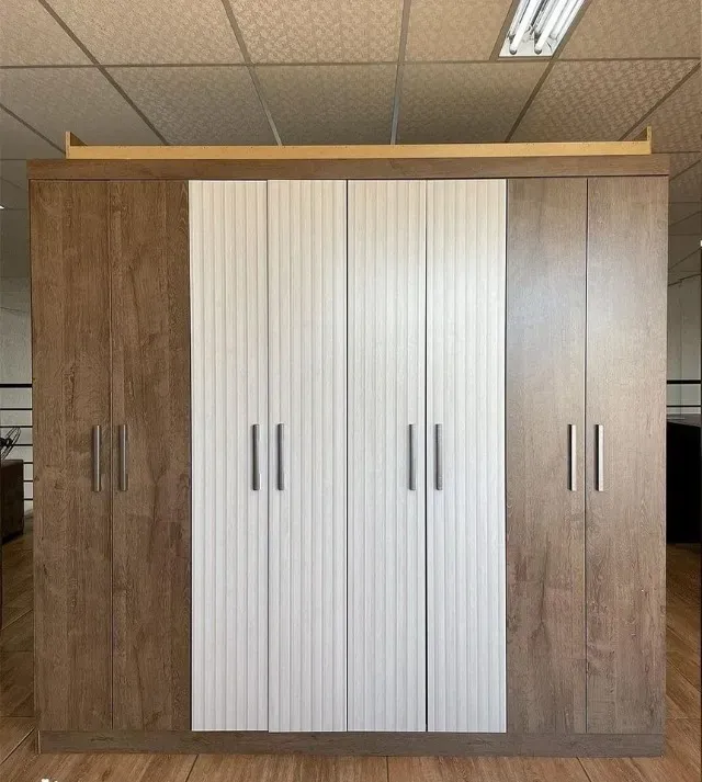 Roupeiro Petrópolis 8 Portas 2 Gavetas 2,08 Imagem