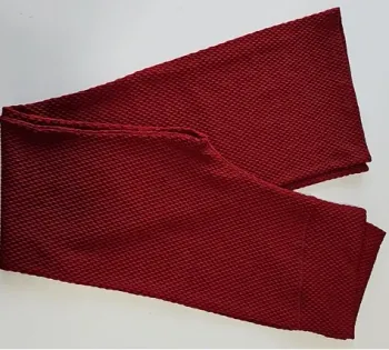 CALÇA FLARE EM TECIDO PIQUET/COLMEIA - VERMELHA - Foto 2