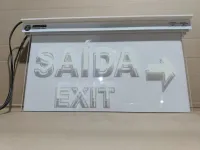 PLACA SAÍDA EXIT|SETA DIR/ESQ|CÓD: 0464-1|FRENTE/VERSO|30X17|AC3mm TRANSP|FOTOLUMI|LED VERDE|TETO - Foto 4