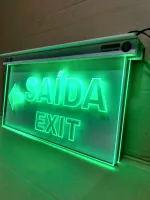 PLACA SAÍDA EXIT|SETA DIR/ESQ|CÓD: 0464-1|FRENTE/VERSO|30X17|AC3mm TRANSP|FOTOLUMI|LED VERDE|TETO - Foto 7