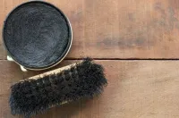 Kit Calçados Novax: Pasta para Engraxar Preta 140g + Escova de Crina para Lustro - Foto 2