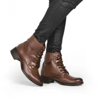 Botina Feminina Cano Médio em Couro Sintético - Foto 13