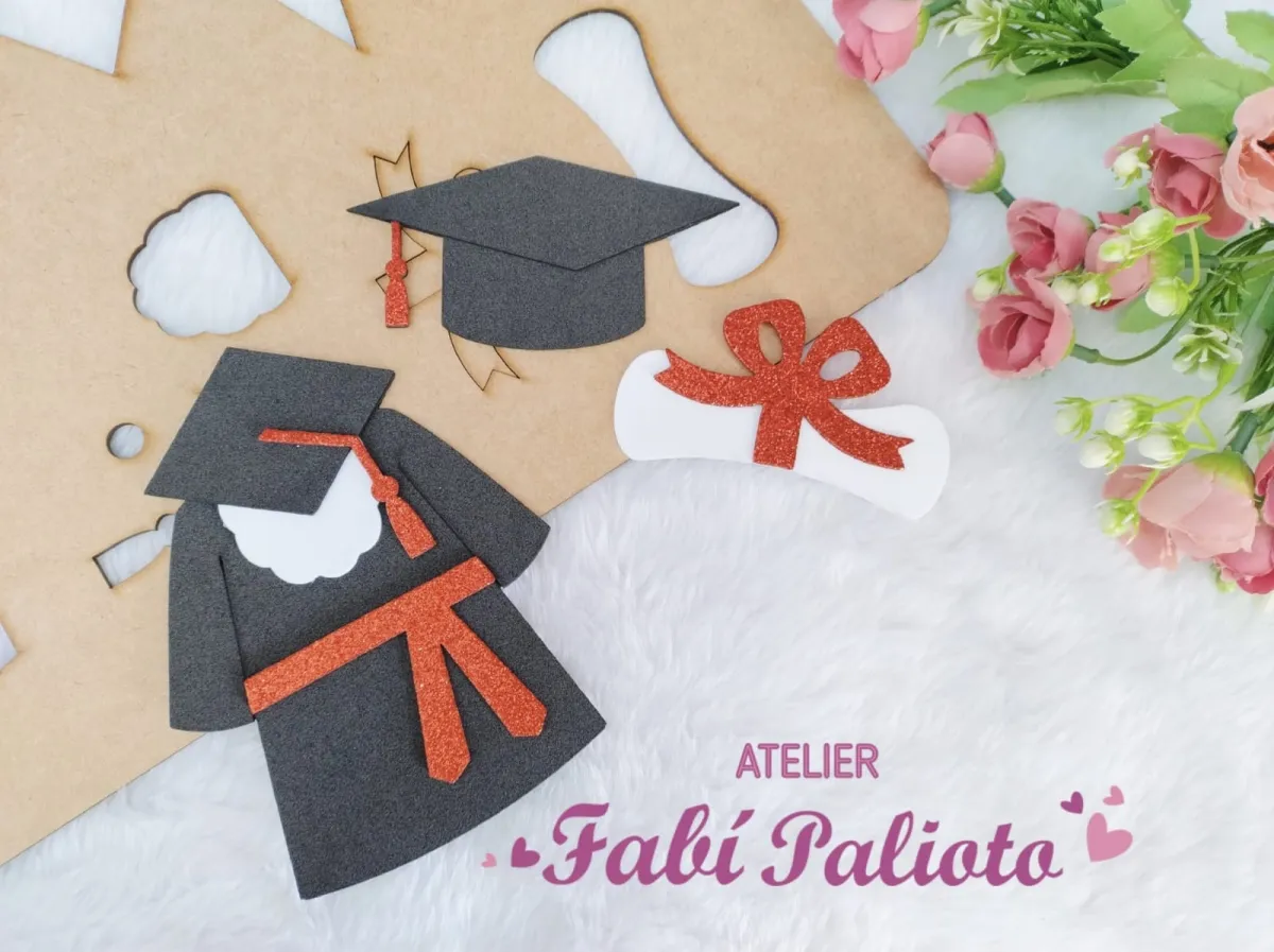 G1.789 Gabarito de Moldes  em MDF  Enfeite Formatura Pequeno