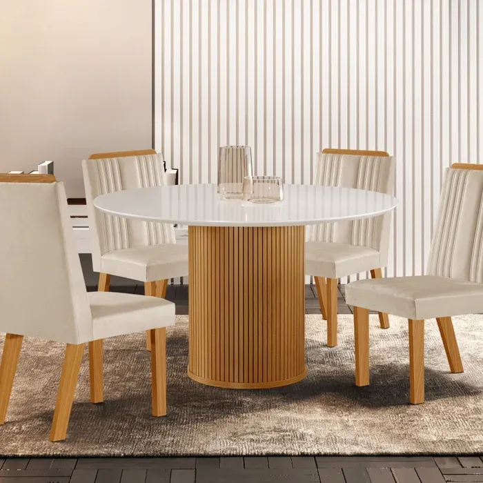 Mesa dara redonda 1.10x1.10 com 4 cadeiras madeira  Imagem