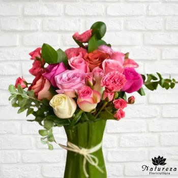 Arranjo Belo Charme em Tom Rosa 