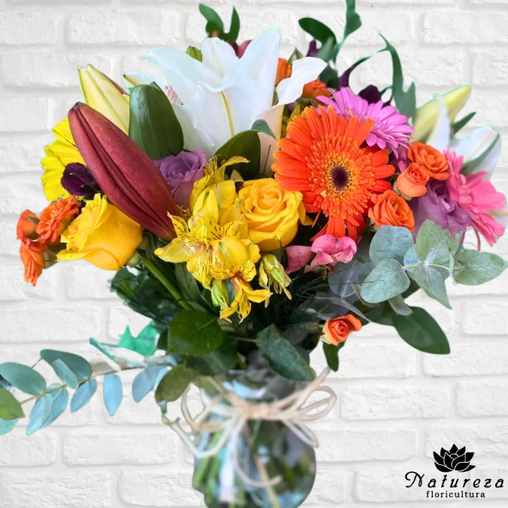 Arranjo de Flores Mistas no Vidro  Imagem