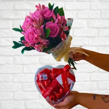 Buquê Encanto Rosa com chocolate 