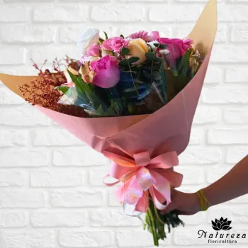  Buquê  Puro Amor  Flores Mistas em Tons de Rosa - Foto 2
