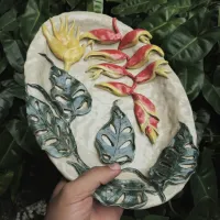 Enfeite de mesa Helicônias e Monstera (32x22cm) - Foto 3