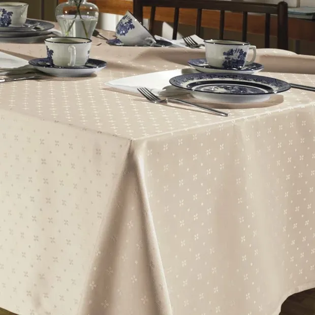 Toalha de Mesa Dohler Requinte TJ-5796 cor12347 Imagem