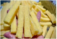 CBGUI1515 - Cortador de barrinhas Guitarra com fios elásticos em inox 304  p/ Cortes 1,5cm polentas, goiabadas, queijos, marshmallows....