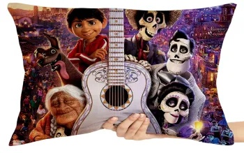 Capa de Almofada ou Travesseiro  A vida é uma festa personagens