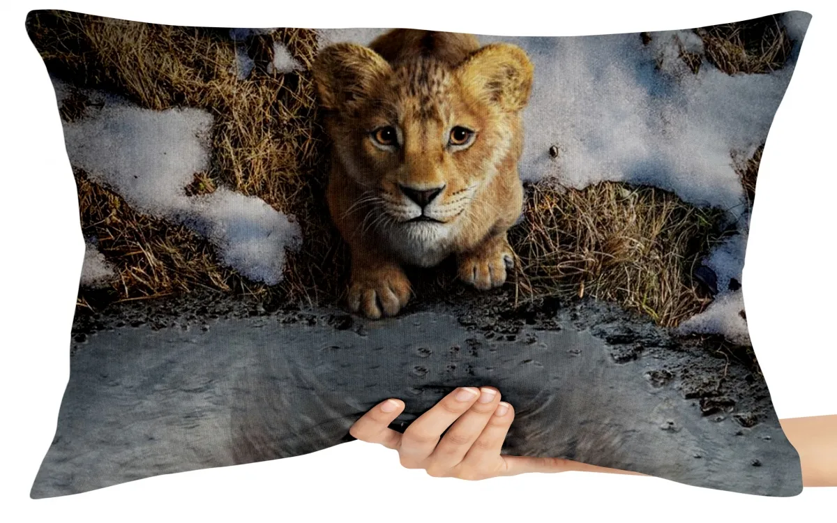 Capa de Almofada ou Travesseiro Mufasa filhote Imagem