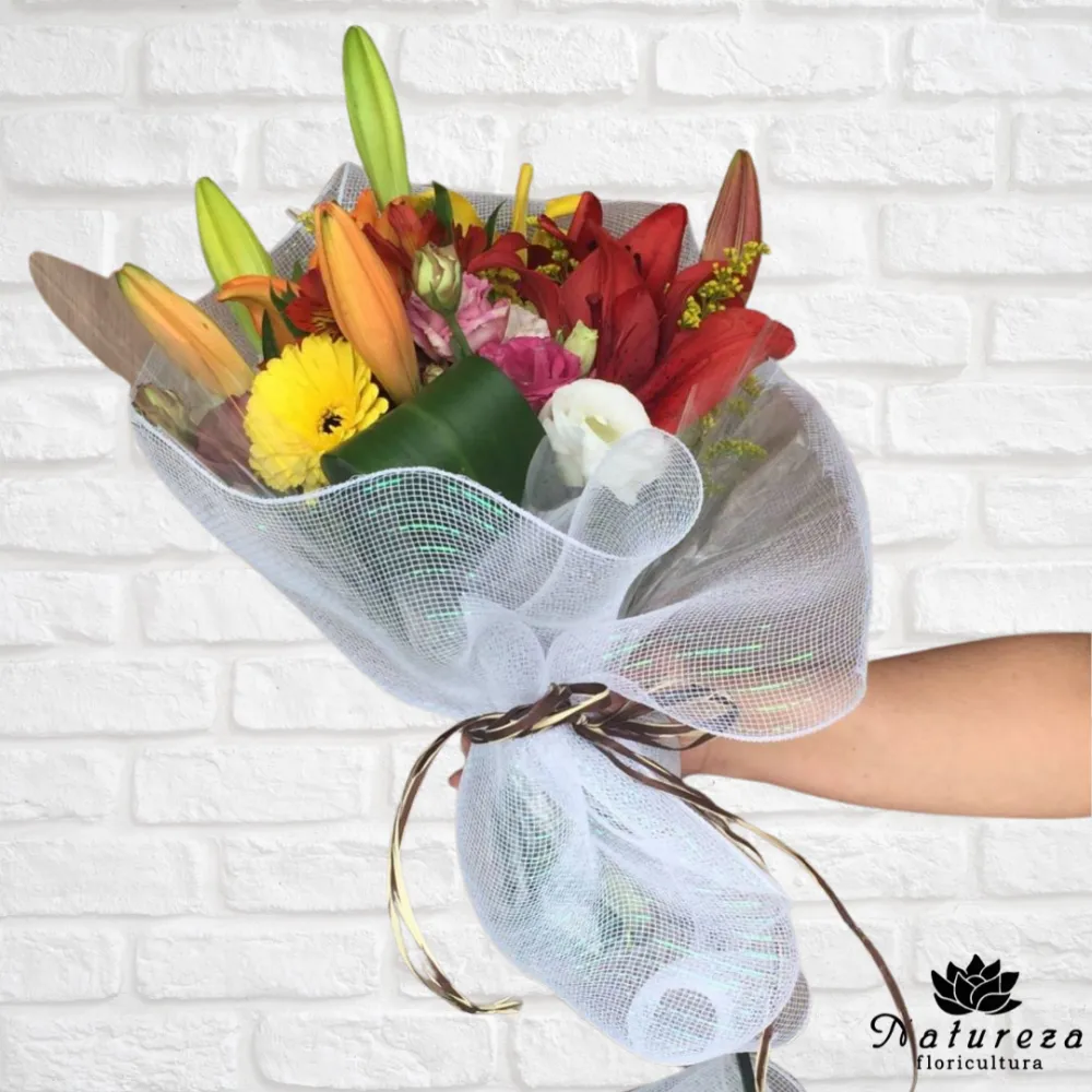 Buque  de Flores Mistas Encanto 