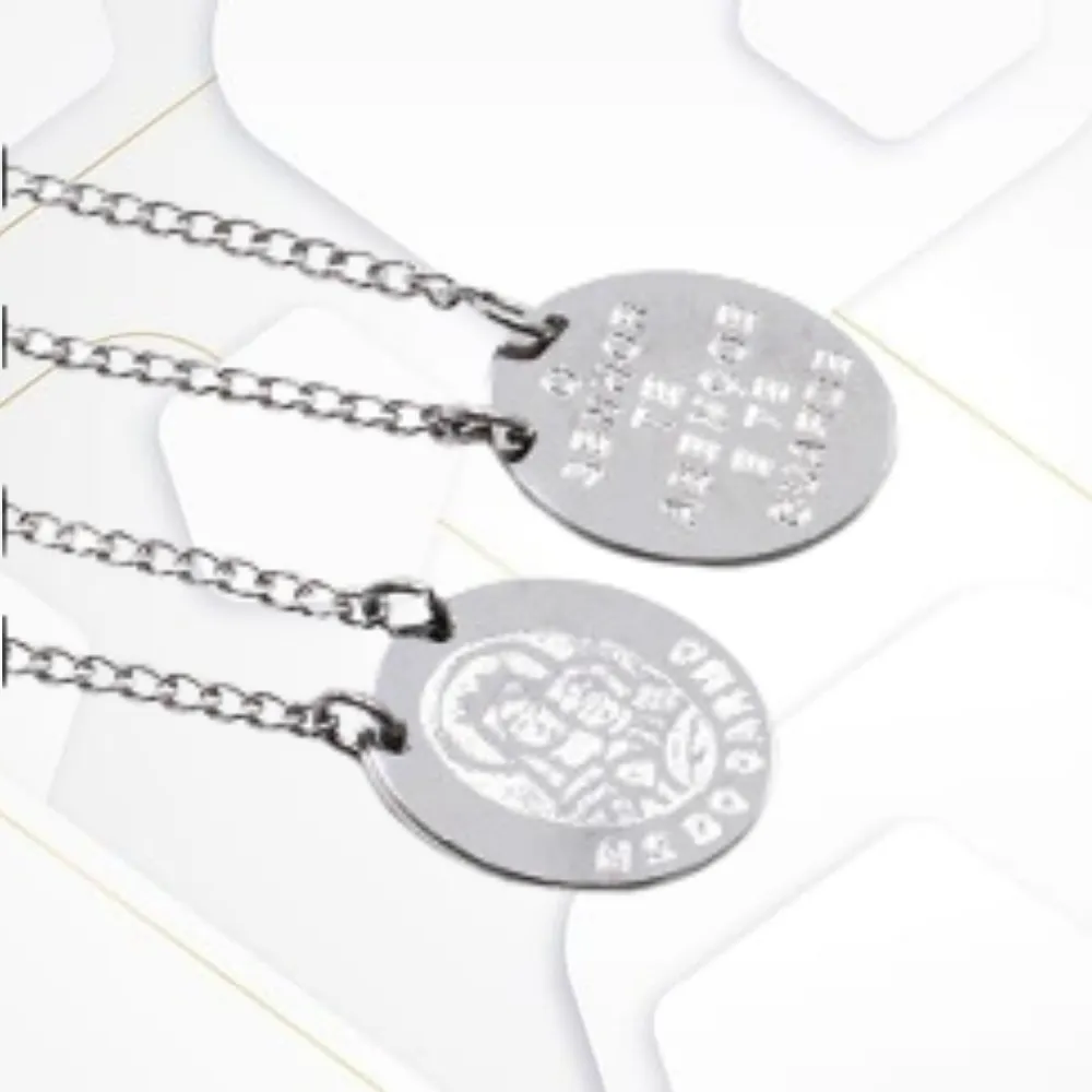 Escapulário em Metal Oval com frase