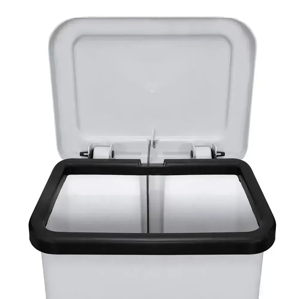 Lixeira Com Pedal  100 Litros Branca   