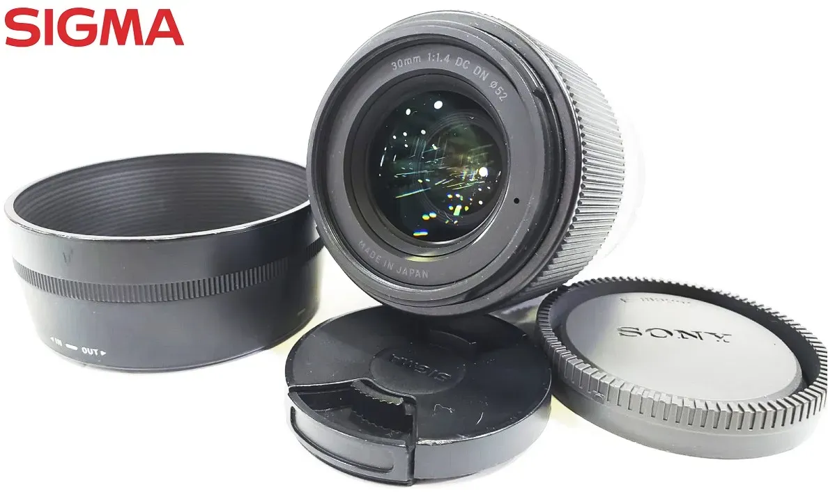 Lente Sigma 30mm F/1,4 DC DN Para Sony Alpha Aps-c - Seminova