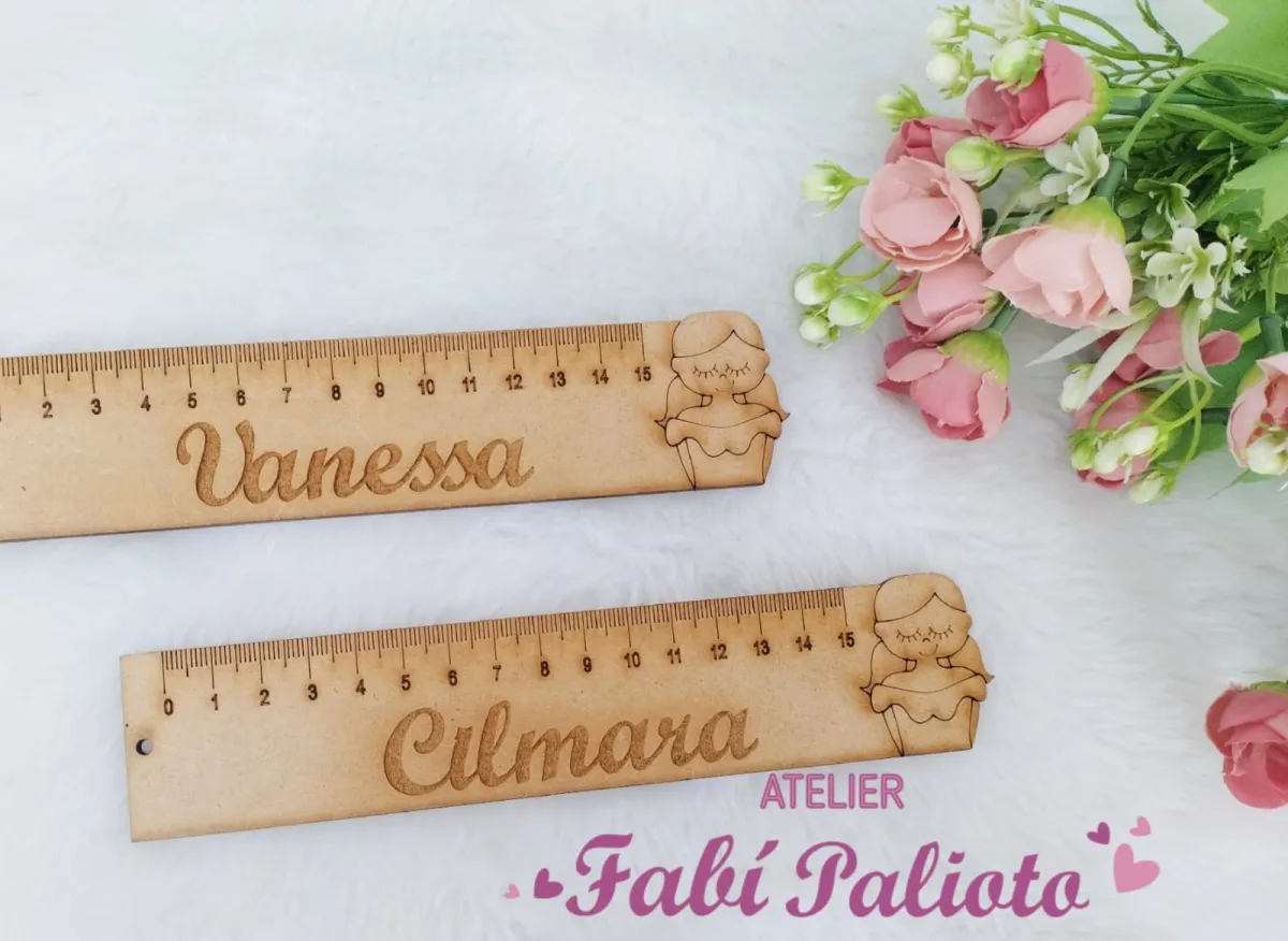 MDF30   Régua em MDF 15cm com nome e menina 1