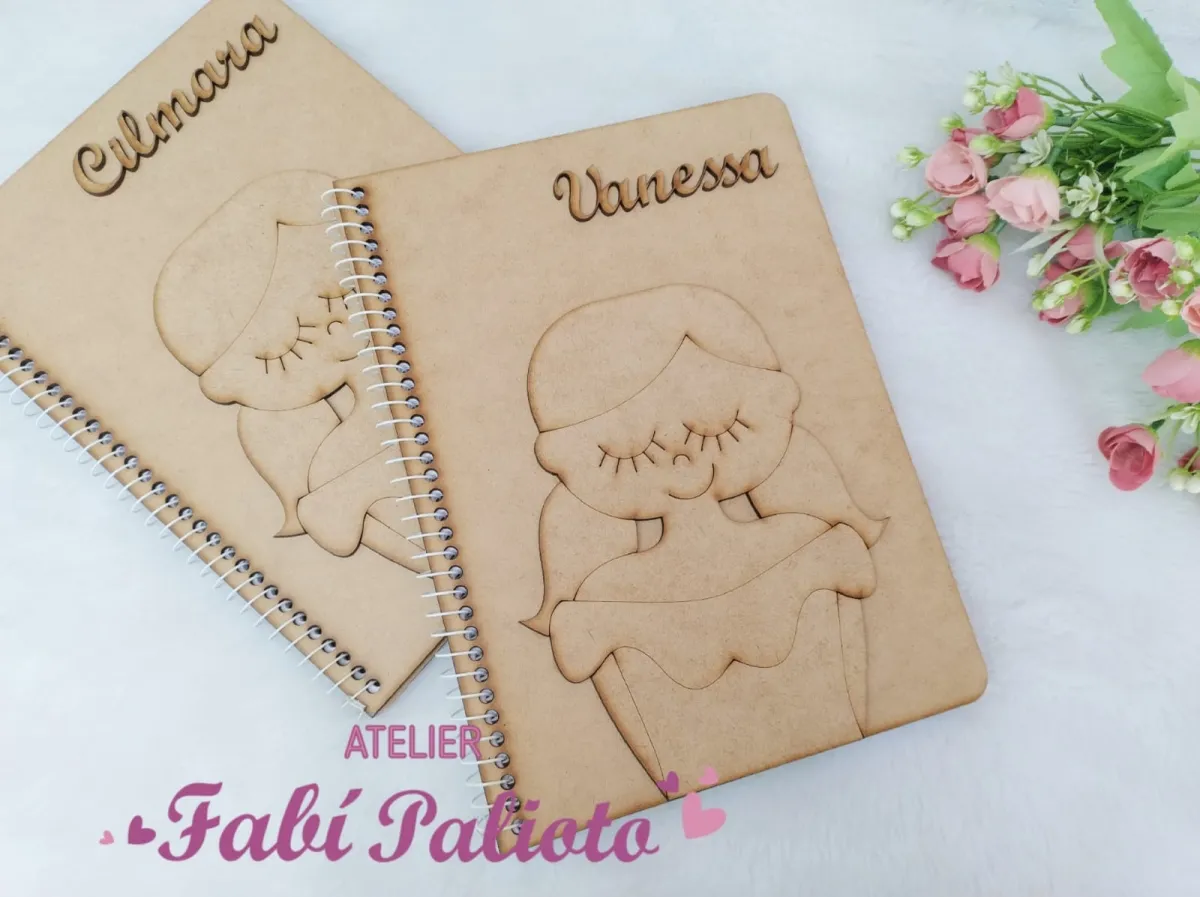 MDF34   Caderno Tilibra  Capa em MDF Menina 1