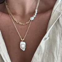 Colar Corrente Cartier com Pingente de Pérola e Concha - Foto 2
