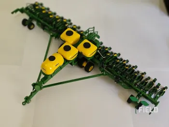 Replica Agricola Escala 1/32 Plantadeira John Deere DB 50 Exat Emerge 31 Linhas - Foto 2