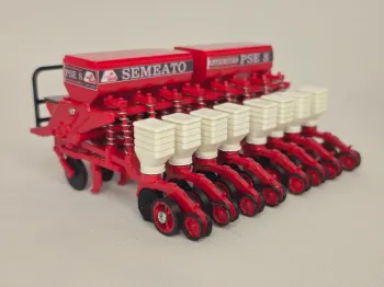 Replica Agricola Escala 1/32 Plantadeira Semeato PS8 7-8 Linhas - Foto 2