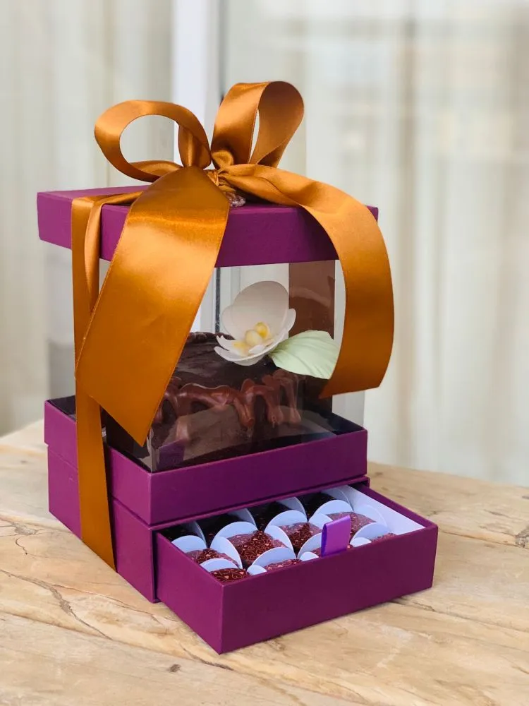  Cx. Mini Bolo com Gaveta 15,0 x 15,0 x 17,0 - Tampa e Fundo Cartonagem com Visor 