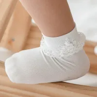 Meia Social Branca Renda e Flores