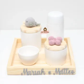 Passarinho e Borboleta - Kit Higiene - 5 peças - Bandeja Madeira - Foto 2