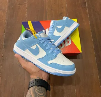   Tênis  Nike   dunk ksb  femi no   