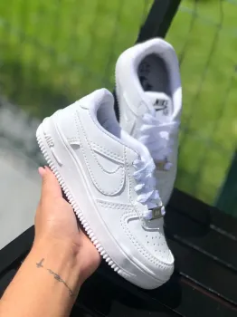 Tênis Nike       air force  infeantil  