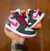     Tênis Nike botinha jordan infatil       - Foto 4
