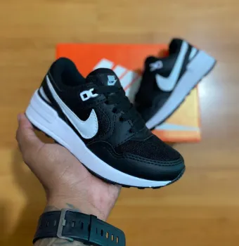      Tênis Nike  pegasus89 infantil    