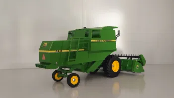 Replica Agricola Escala 1/32 Colheitadeita SLC 6200 - Foto 2