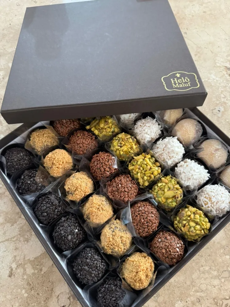 P/ 36 Bombons - 22,0 x 22,0 x 4,0 - Tampa e Fundo Cartonagem