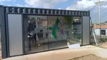 Container Stand de vendas / plantão de vendas  Container 20 pés (6.00m x 2.45)