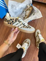      Tênis   adidas samba parcialmente couro  