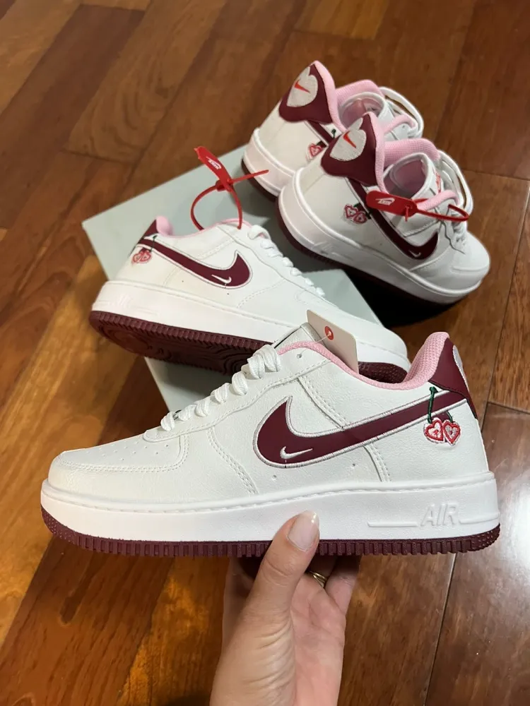   Tênis   Nike arforce cereja  